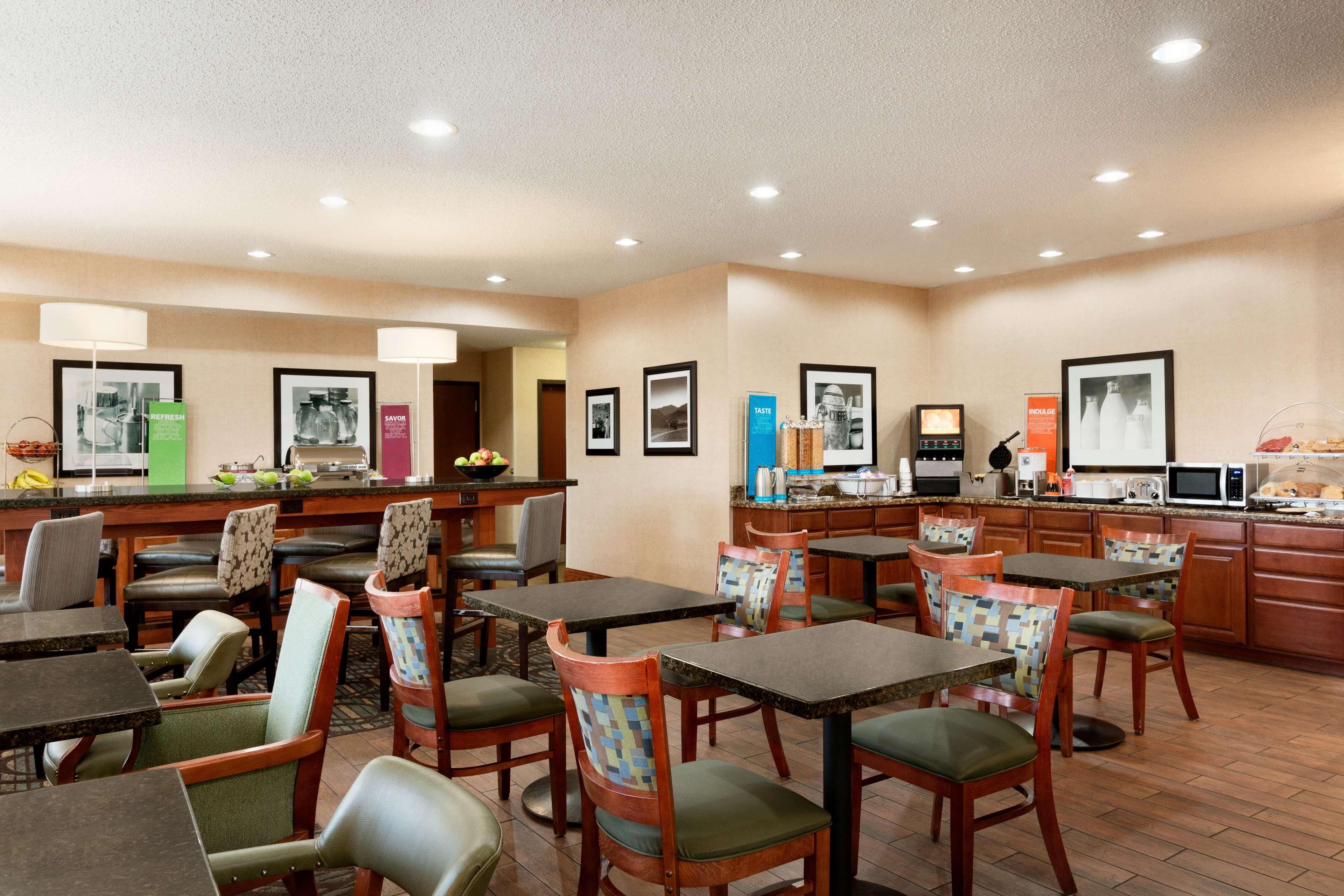 Hampton Inn Лонгмонт Экстерьер фото
