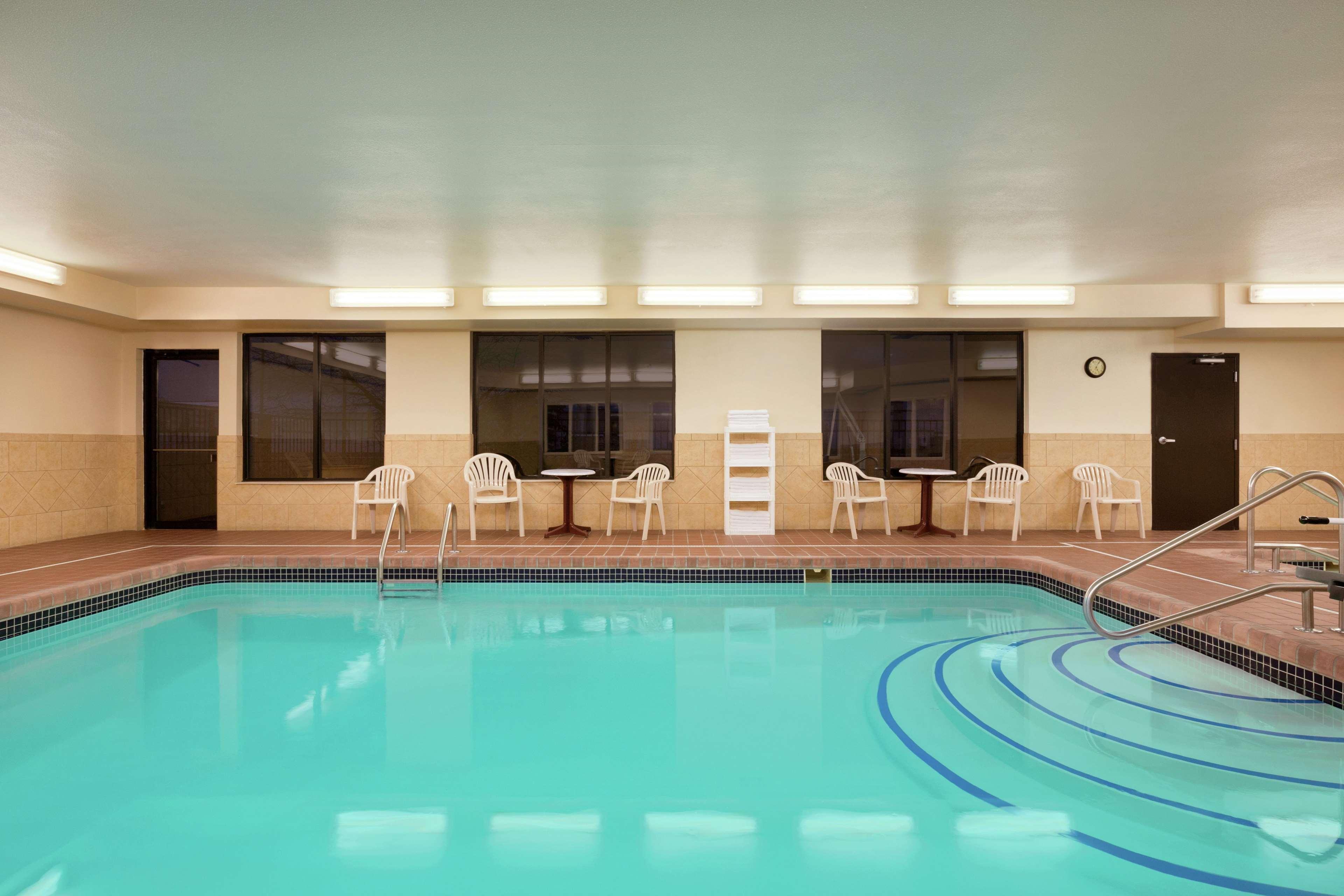 Hampton Inn Лонгмонт Экстерьер фото
