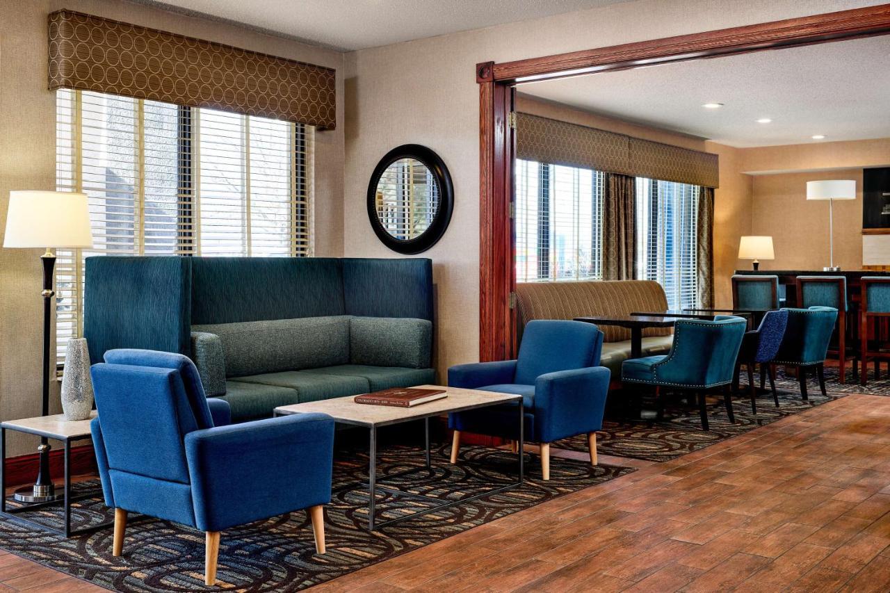 Hampton Inn Лонгмонт Экстерьер фото